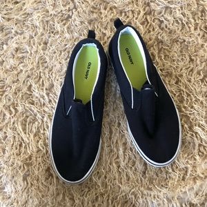 Old Navy slip on canvas shoes NWOB